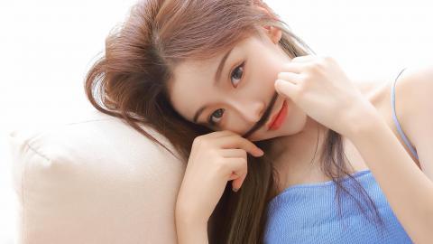 成都高温持续 民众进入防空洞纳凉